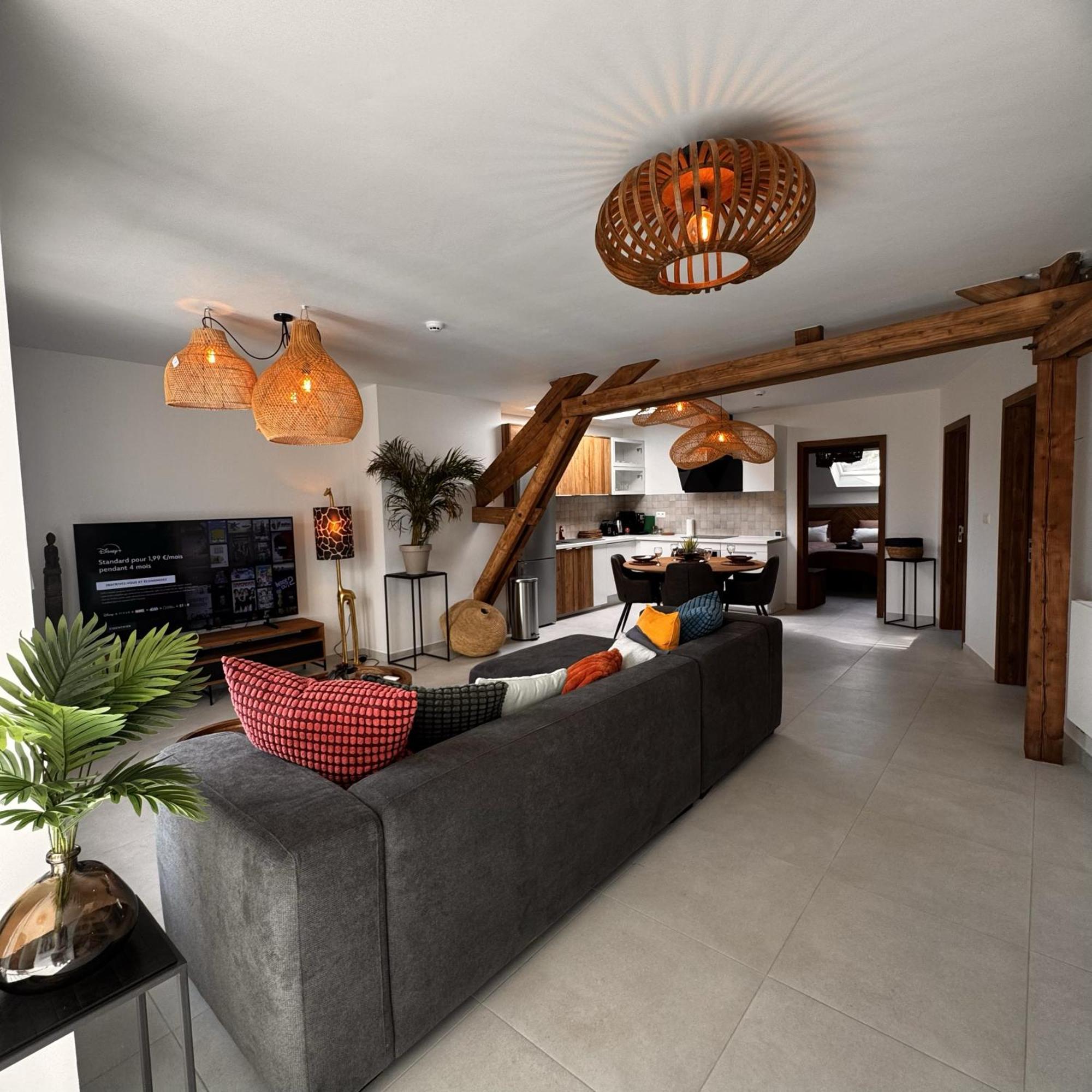 Alissa Airport Apartment