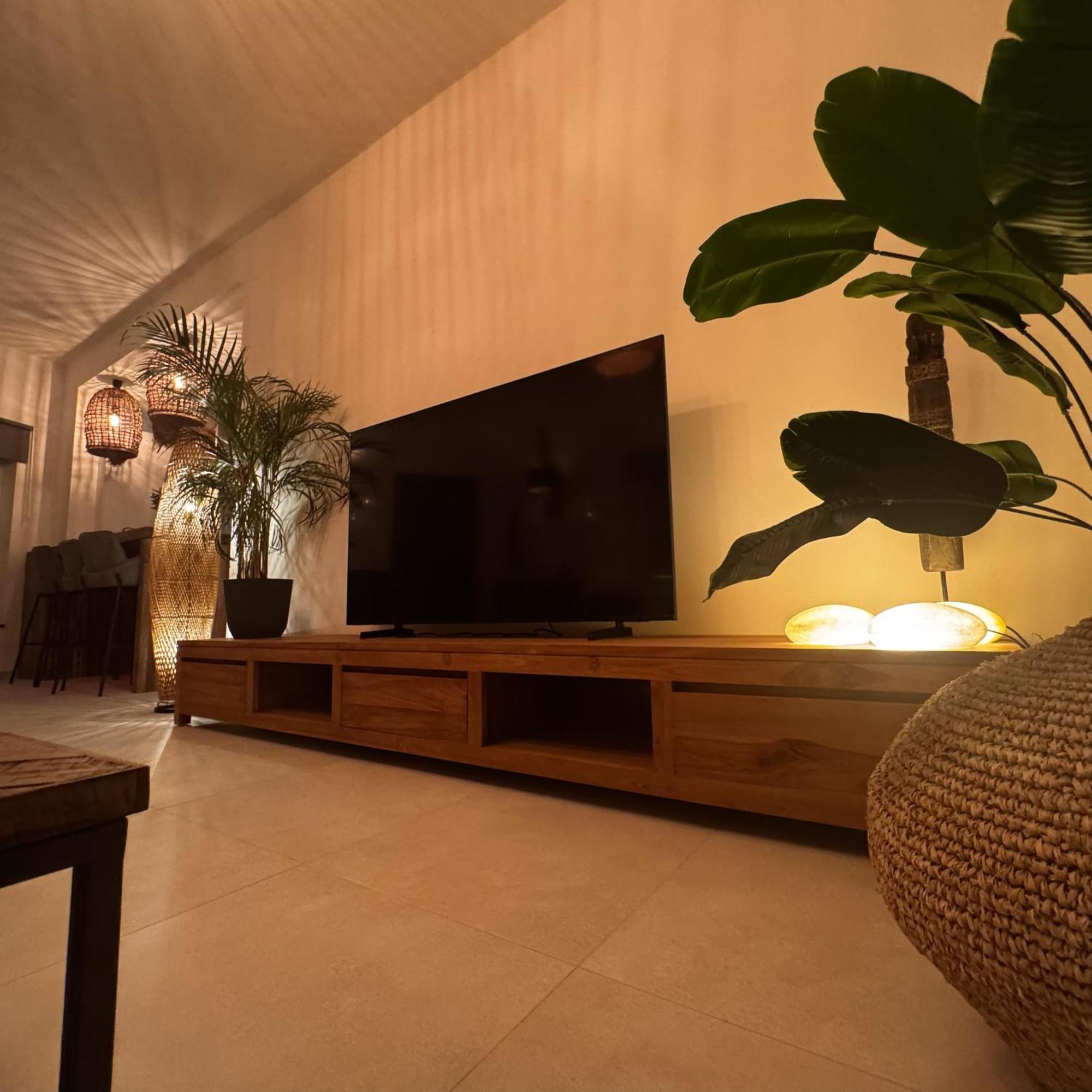 Alissa Airport Apartment